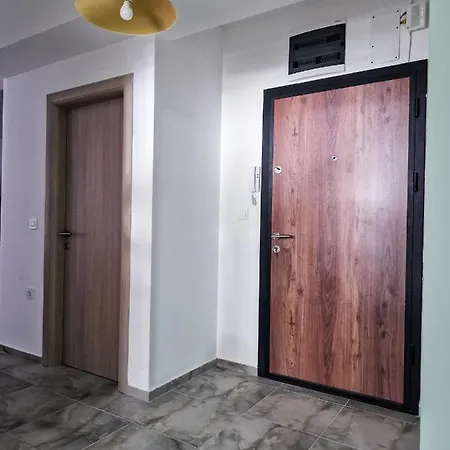 Tushe Luxury * Skopje