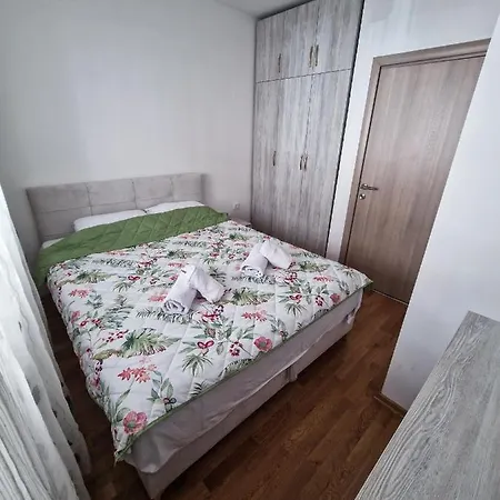 Tushe Luxury Apartment