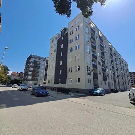 Tushe Luxury * Skopje